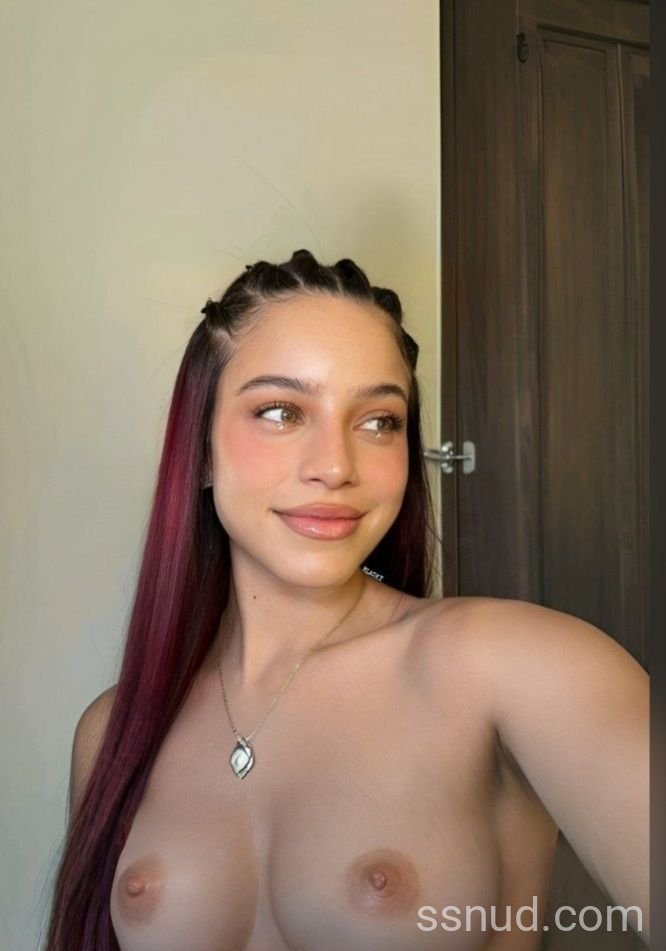 Preview de Emilia Mernes