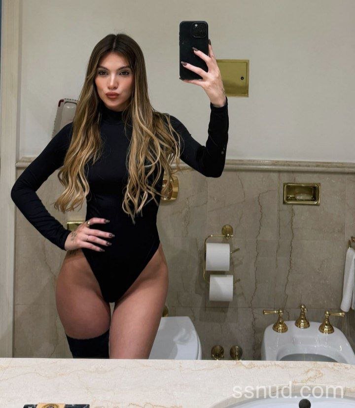 Preview de Sasha Ferro