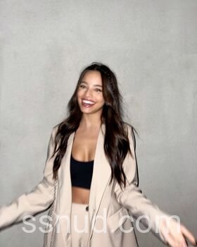 Preview de Emilia Mernes
