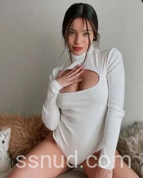 Preview de Emilia Mernes