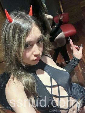 Preview de MewSlut