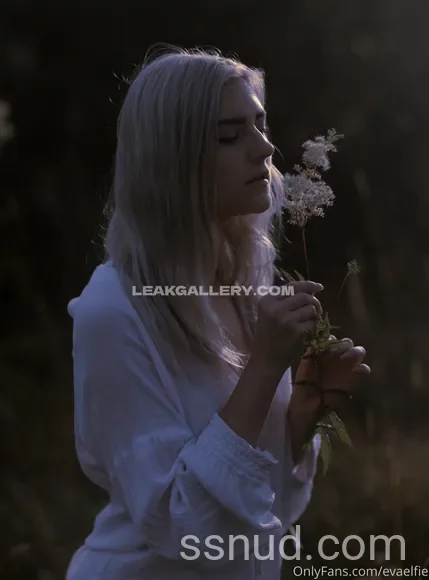 Preview de Eva Elfie
