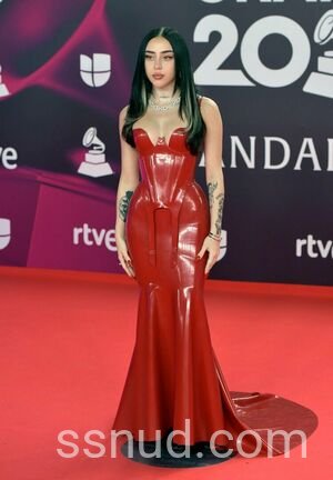 Preview de Nicki Nicole