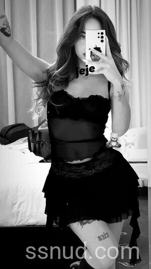 Preview de Nicki Nicole