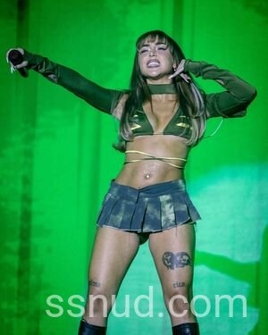 Preview de Nicki Nicole