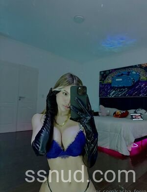 Preview de Sasha Ferro