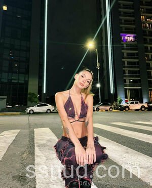 Preview de Sasha Ferro